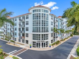 9931 W  Flagler St #529, Miami, FL 33174