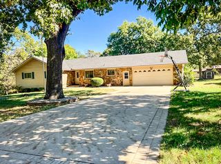1015 Peterson Road, Neosho, MO 64850