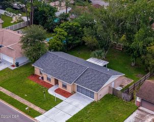 156 Springwood Dr, Daytona Beach, FL 32119