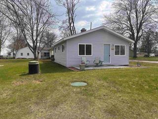 2117 W  Lake View Rd, Standish, MI 48658