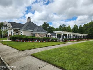 7 Bryce Ln, Manahawkin, NJ 08050