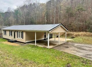 325 Webb Holw, Van Lear, KY 41265