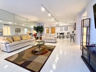 9195 Collins Ave #512, Surfside, FL 33154