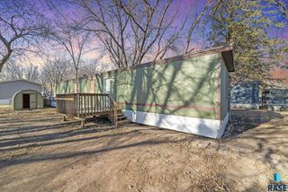 811 S  Douglas Pl, Sioux Falls, SD 57106
