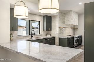 16028 N 10TH Place, Phoenix, AZ 85022