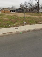 1855 Bickers St, Dallas, TX 75212