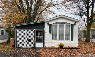 15 Lobue Ln, Buffalo, NY 14225