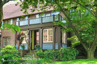 23 Middlemay Cir, FOREST HILLS GARDENS, NY 11375