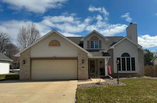 2121 S  Point Rd, Green Bay, WI 54304