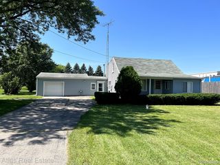 7024 S  State Rd, Goodrich, MI 48438
