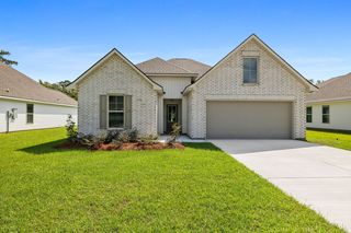 185 Southgate Dr, Ponchatoula, LA 70454