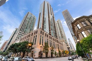 21 E  Huron St #3704, Chicago, IL 60611