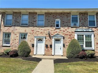 10 Wayne Ter #8, Cheektowaga, NY 14225