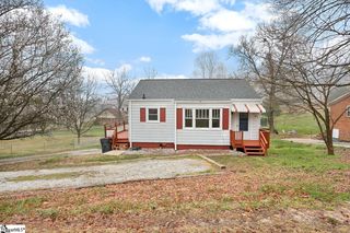 208 Omar St, Greenville, SC 29609