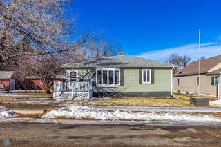 424 3rd Ave, Enderlin, ND 58027