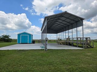 1069 Joy St, Gilchrist, TX 77617