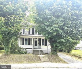 532 E  Freedom Ave, Burnham, PA 17009