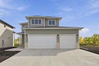 979 61st Ave W, West Fargo, ND 58078