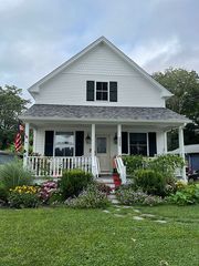 225 Mishnock Rd, West Greenwich, RI 02817