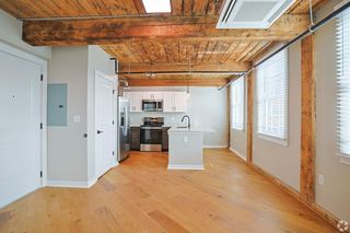 17 Hermon St #301, Worcester, MA 01610