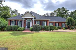 29 Hunters Ridge Dr, Adairsville, GA 30103