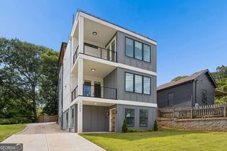 1008 Herndon St NW, Atlanta, GA 30318