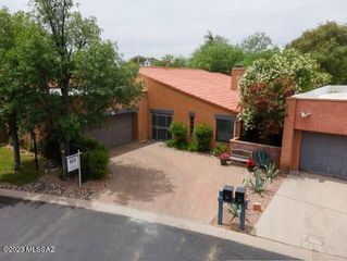 3181 N  Hill Farm Dr, Tucson, AZ 85712