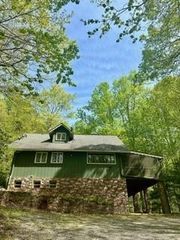 87 Indian Creek Rd, Franklin, NC 28734