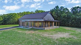 1301 Nichol Creek Dr, Jamestown, TN 38556