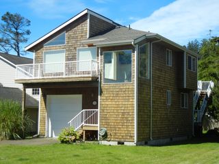 33540 East St, Pacific City, OR 97135
