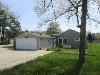 2667 Panama Dr, Delton, MI 49046