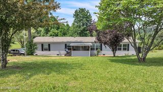 202 Moose Trail Ln, Powell, TN 37849