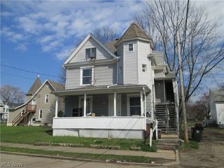 825 7th St NW, Canton, OH 44703