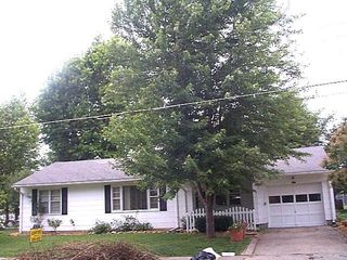 605 Bond St, Marshall, MO 65340