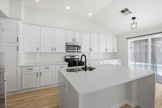 9569 Teton Diablo Ave, Las Vegas, NV 89117