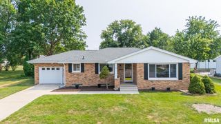 360 E  Greenwood St, Morton, IL 61550