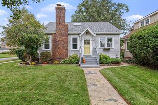 4 Chimayo Rd, Rochester, NY 14617