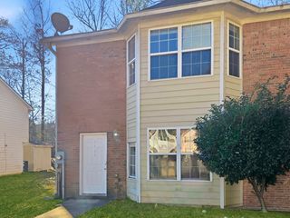 5539 Pineridge Ct, Forest Park, GA 30297