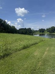 31 Spring Valley Cir, Cape Girardeau, MO 63701