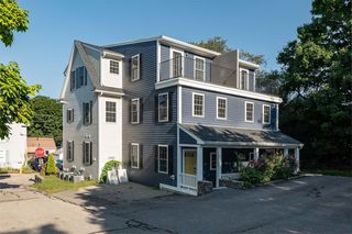 5 Pleasant St #B, Kittery, ME 03904