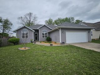 102 Kingsley Drive, Monett, MO 65708