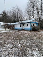 157 Peaceful Valley Rd, North Creek, NY 12853