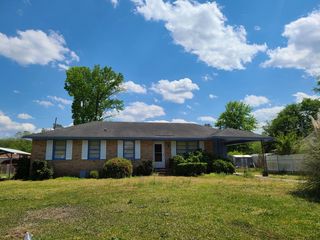 1046 Robin Hood Ave, Sumter, SC 29153