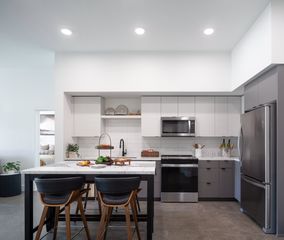 251 6th St #592, Sacramento, CA 95811