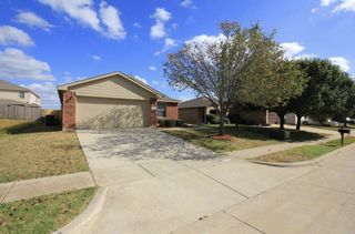 2609 Diver Ct, Fort Worth, TX 76119