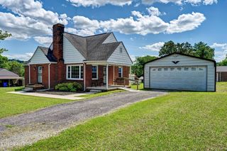 706 Lantana Ln, Clinton, TN 37716
