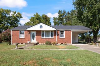 388 Melpar Dr, Nashville, TN 37211