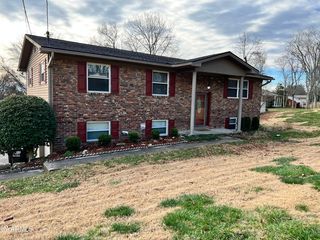 11000 Sonja Dr, Knoxville, TN 37934