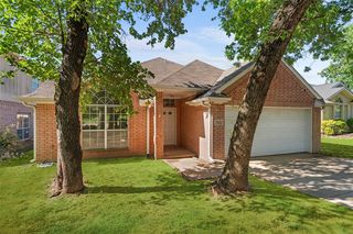 7632 Arbor Ridge Ct, Fort Worth, TX 76112