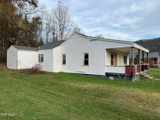 203 W  5th St N, Big Stone Gap, VA 24219